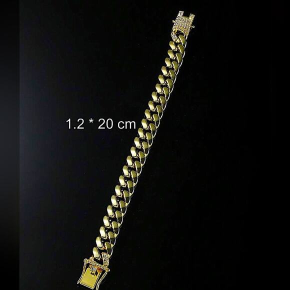 Gold Chain Link Bracelet, Cuban, Rhinestone Closure - Picture 8 of 8